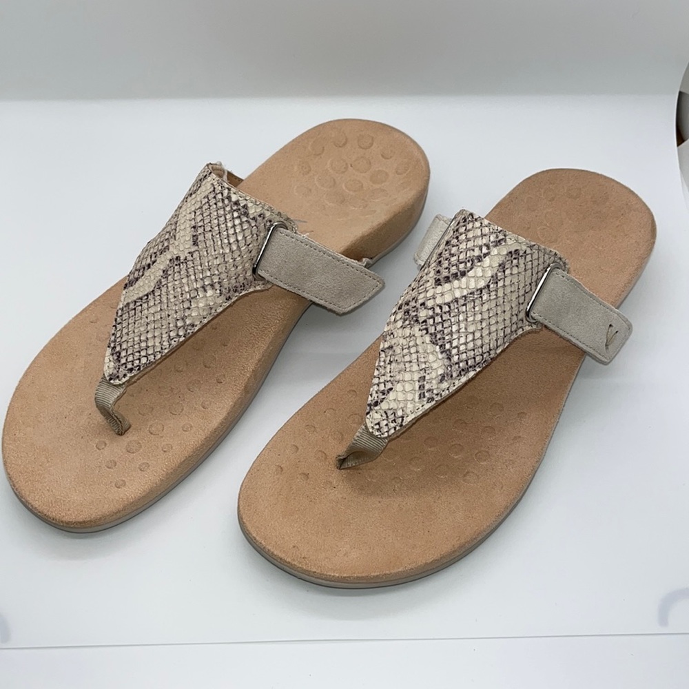 Vionic Wanda Snake Sandal